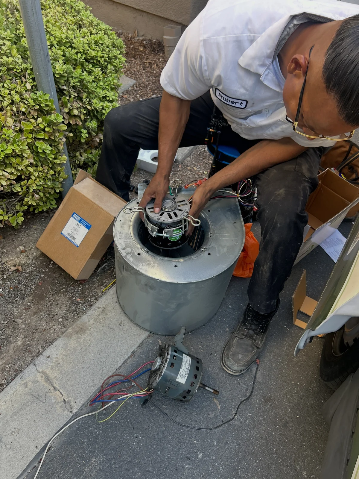 Friars technician replacing an HVAC motor in Otay Ranch.